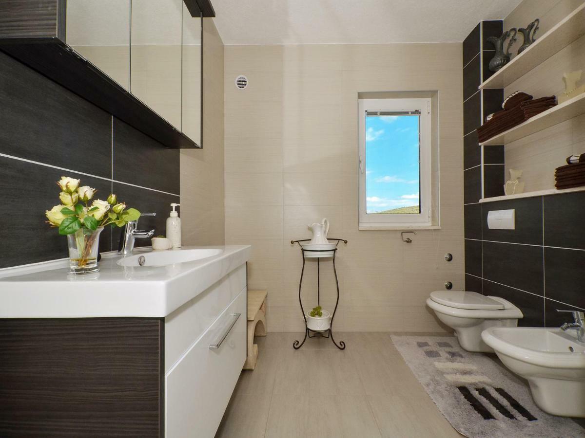Dondras Residence Trogir Exterior foto